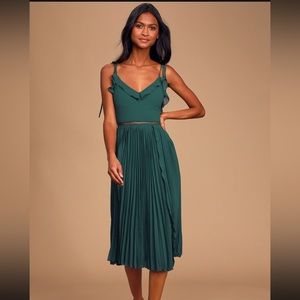 Lulu’s Never a Dull Moment Emerald Green Tie-Strap Pleated Midi Dress: AS IS!